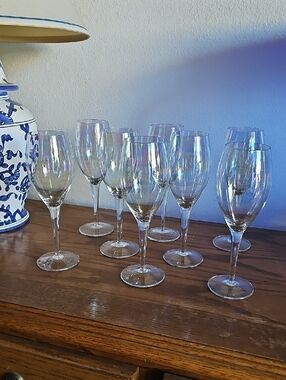 Set Of 8 Iris Toscany Iridescent Wine Glasses